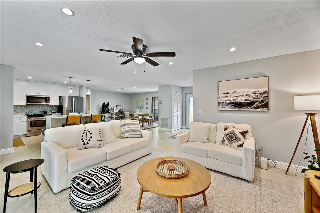 I'll tell you why I love this rental in Lakewood.