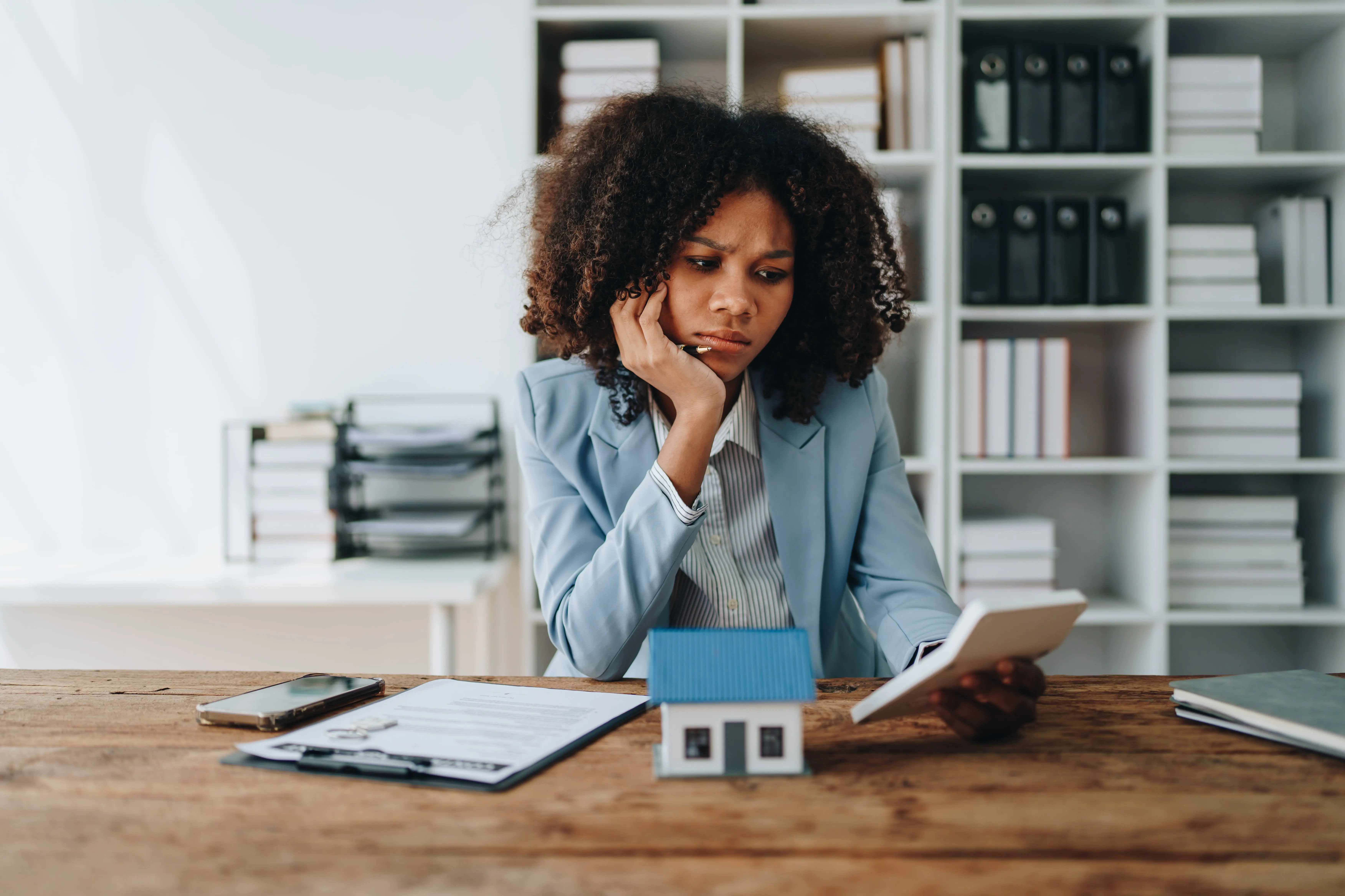 Contemplating If She Should list her home at a price ending in 999 or use an even price in Naples, Florida